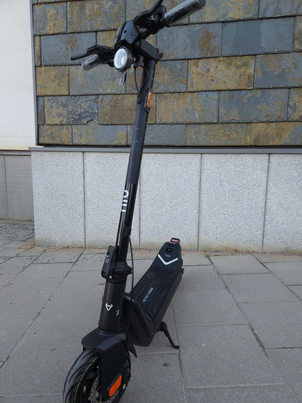 NIU KQi3 Pro Elsparkcykel – Premiumkomfort & 50km räckvidd