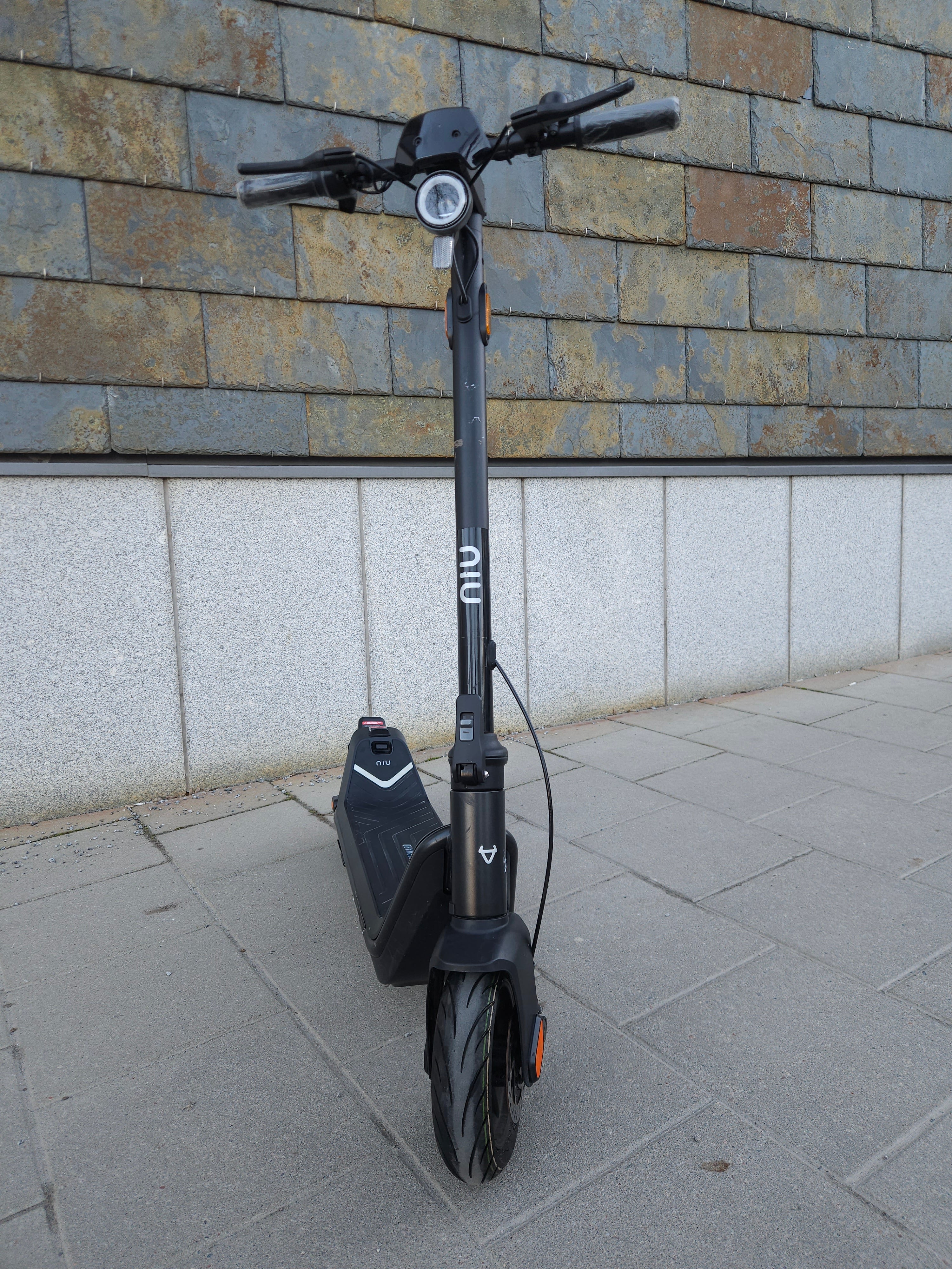 NIU KQi3 Pro Elsparkcykel – Premiumkomfort & 50km räckvidd