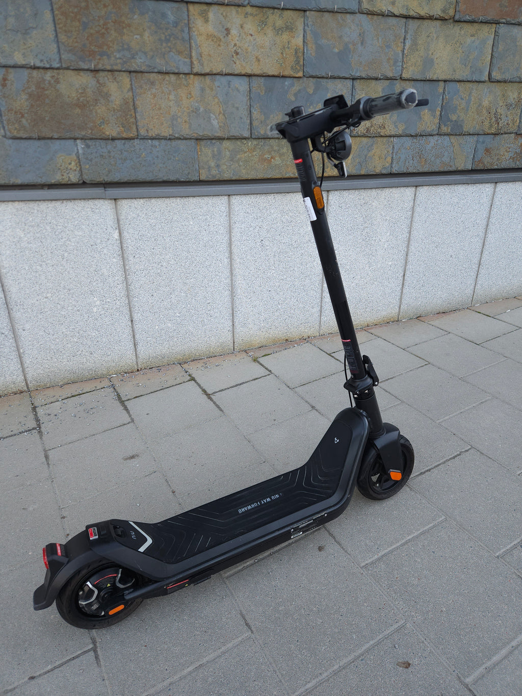 NIU KQi3 Pro Elsparkcykel – Premiumkomfort & 50km räckvidd
